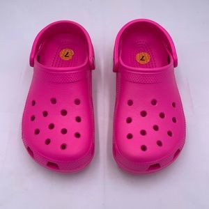 🦩CROCS Women’s Classic Electric Pink Clogs🦩